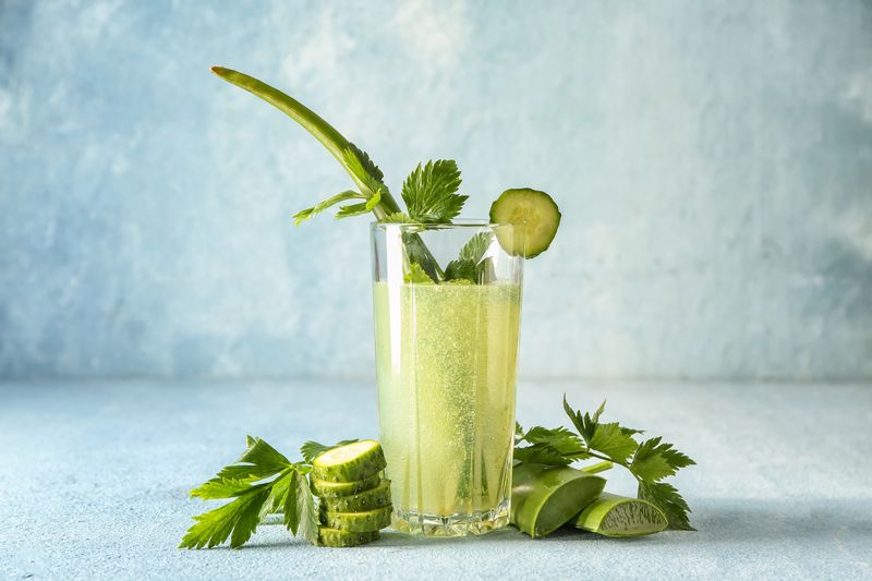 leczenie uzależnień zielony owocowo warzywny koktajl
